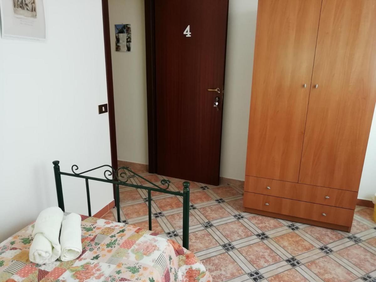 Casa Claudia Hotell Palermo Eksteriør bilde