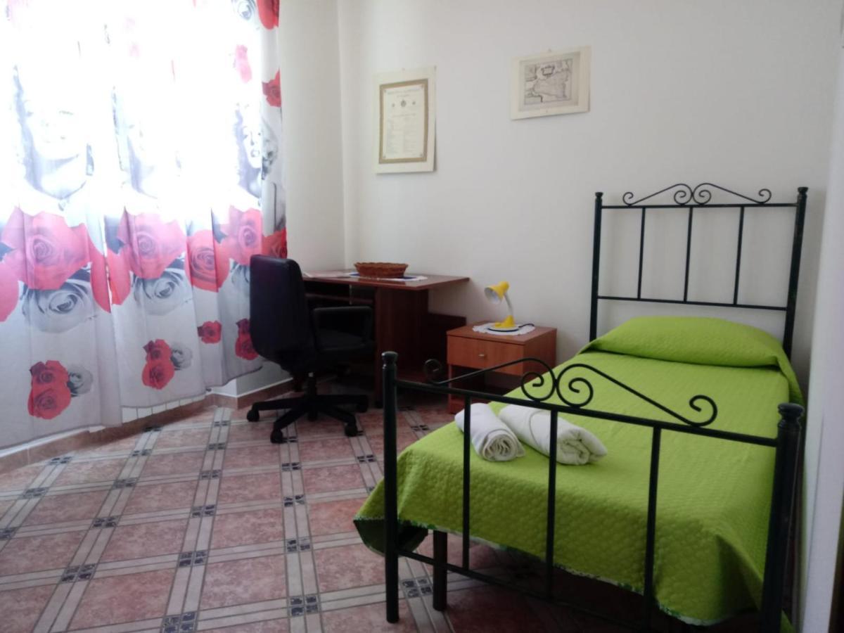 Casa Claudia Hotell Palermo Eksteriør bilde