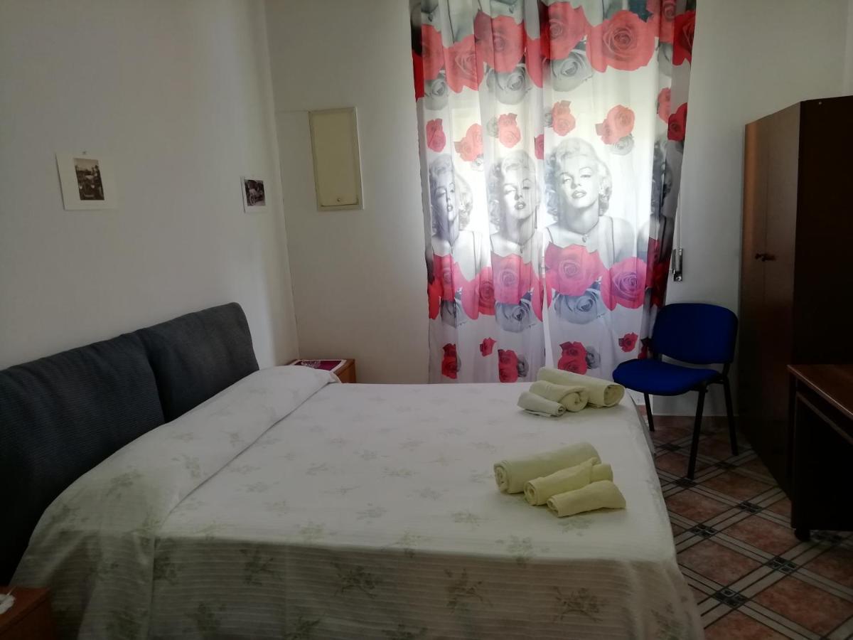 Casa Claudia Hotell Palermo Eksteriør bilde