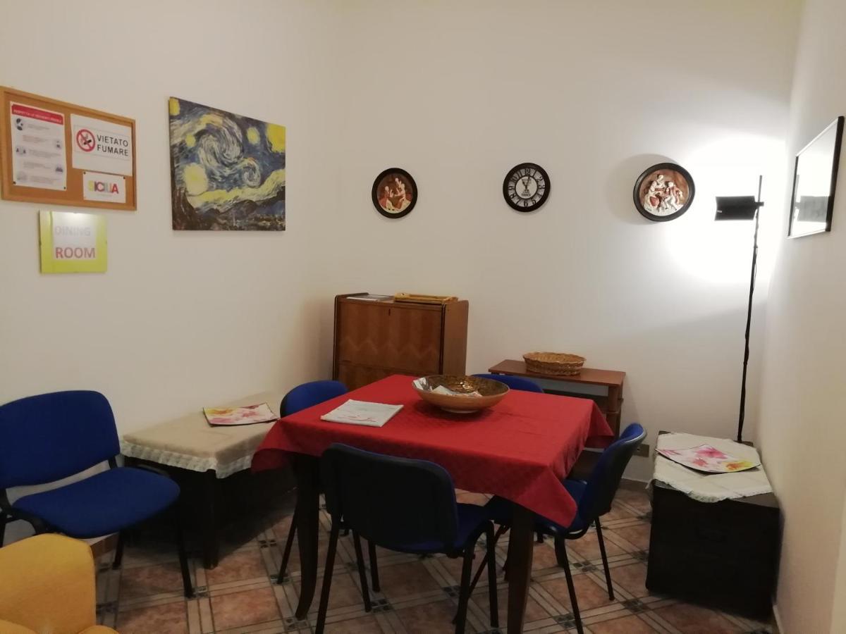 Casa Claudia Hotell Palermo Eksteriør bilde