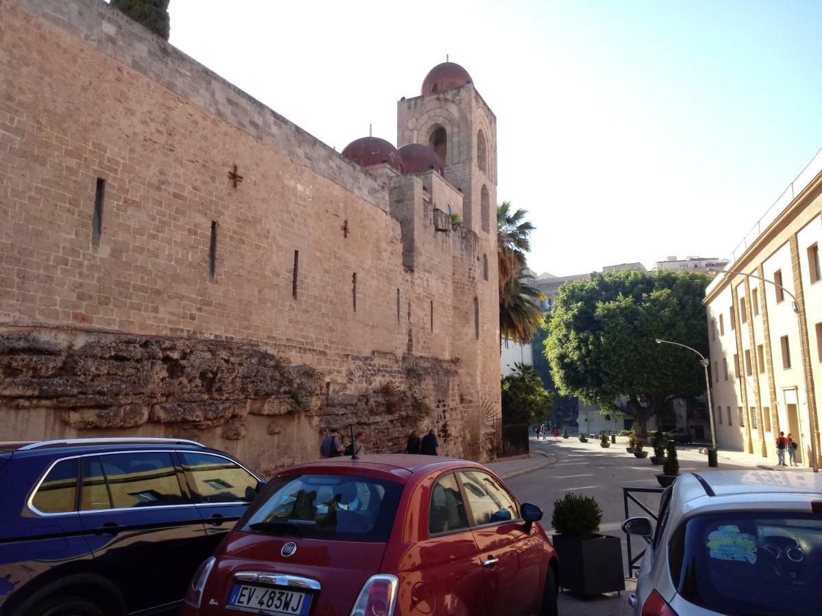 Casa Claudia Hotell Palermo Eksteriør bilde